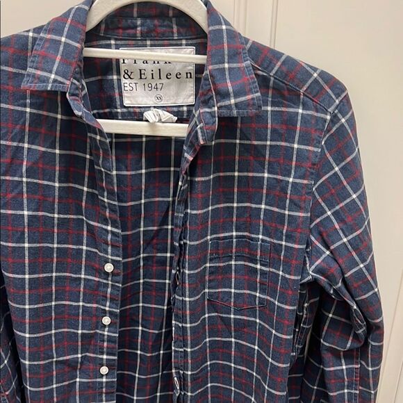 Frank & Eileen Navy Res Blue Plaid Shirt Sz XS Woven in Italy - Picture 6 of 8